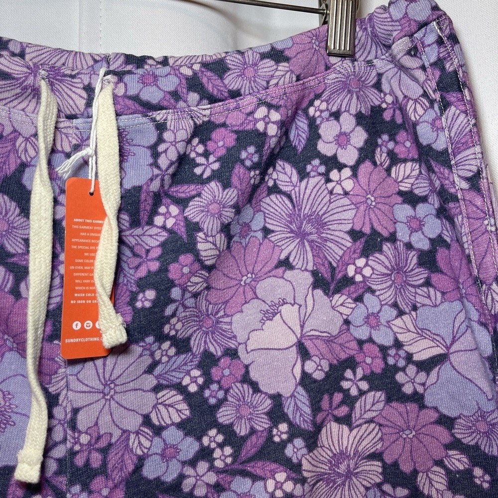 Women's sundry Cutoff Shorts Purple Flowers‎ 4 NWT